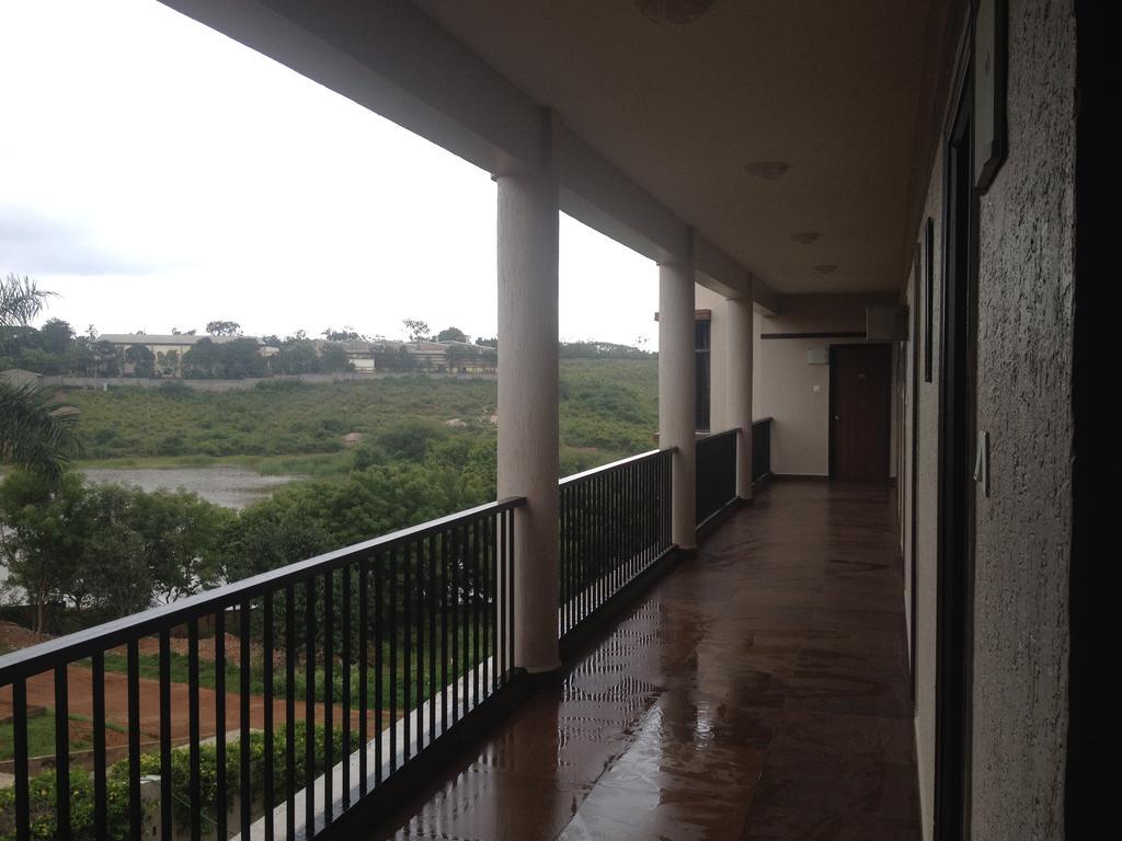 Cotton County Club And Resort Hubli Cameră foto